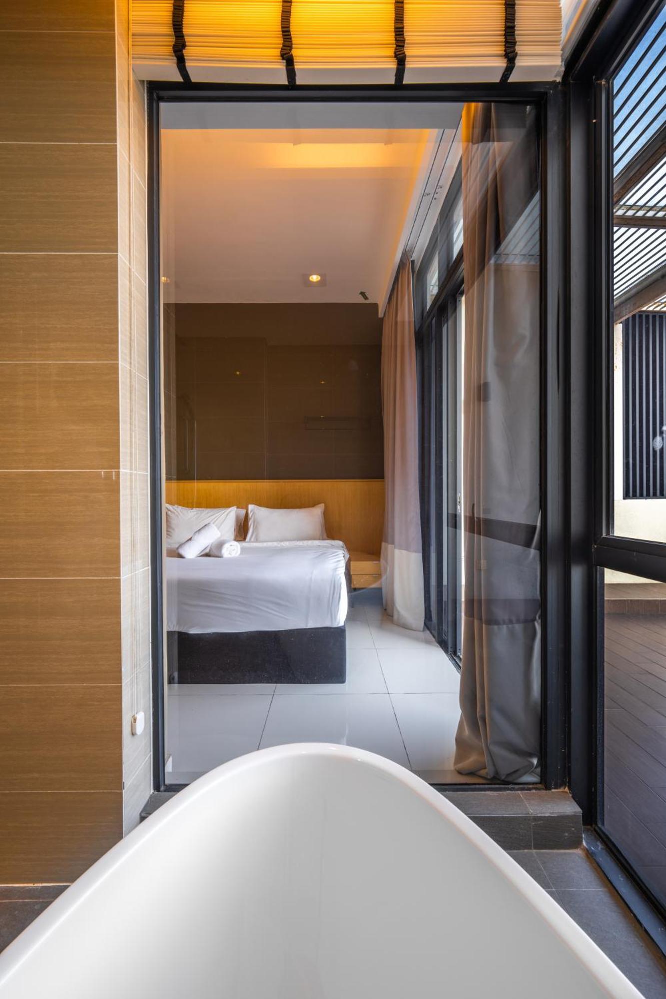 Greystone 99 Suites Malacca Екстер'єр фото