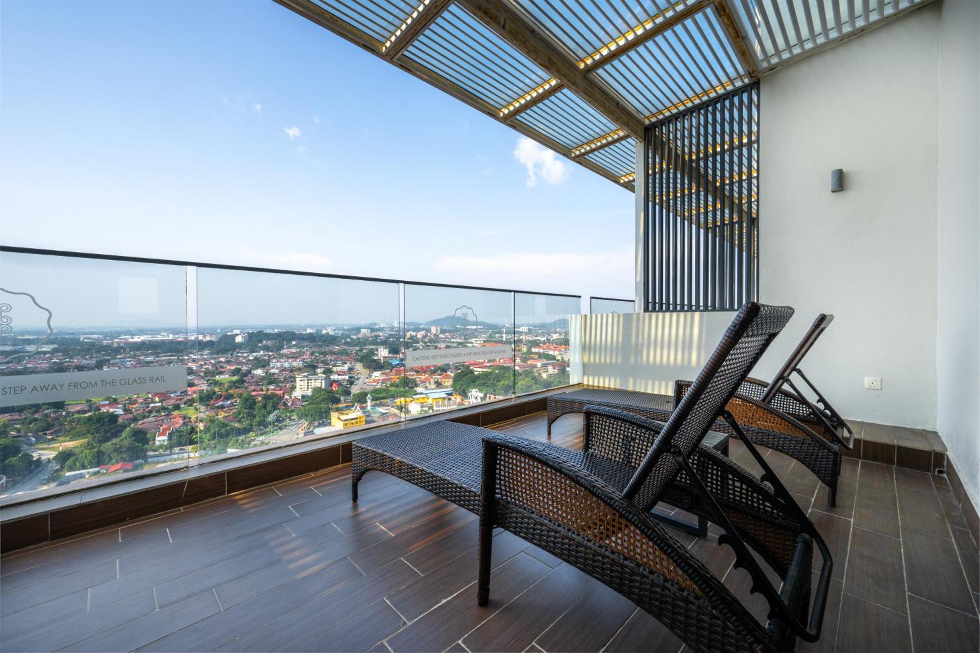 Greystone 99 Suites Malacca Екстер'єр фото