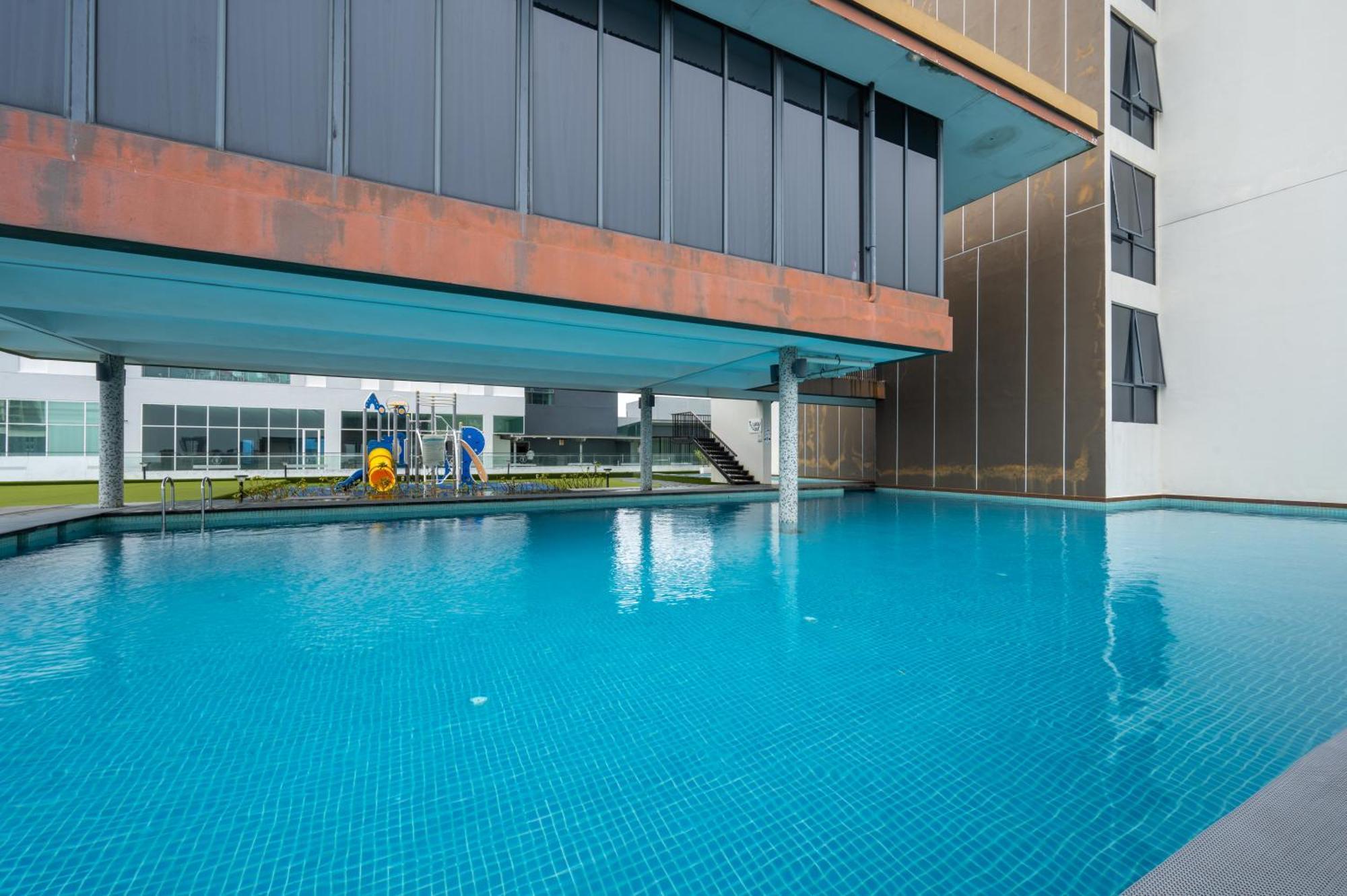 Greystone 99 Suites Malacca Екстер'єр фото