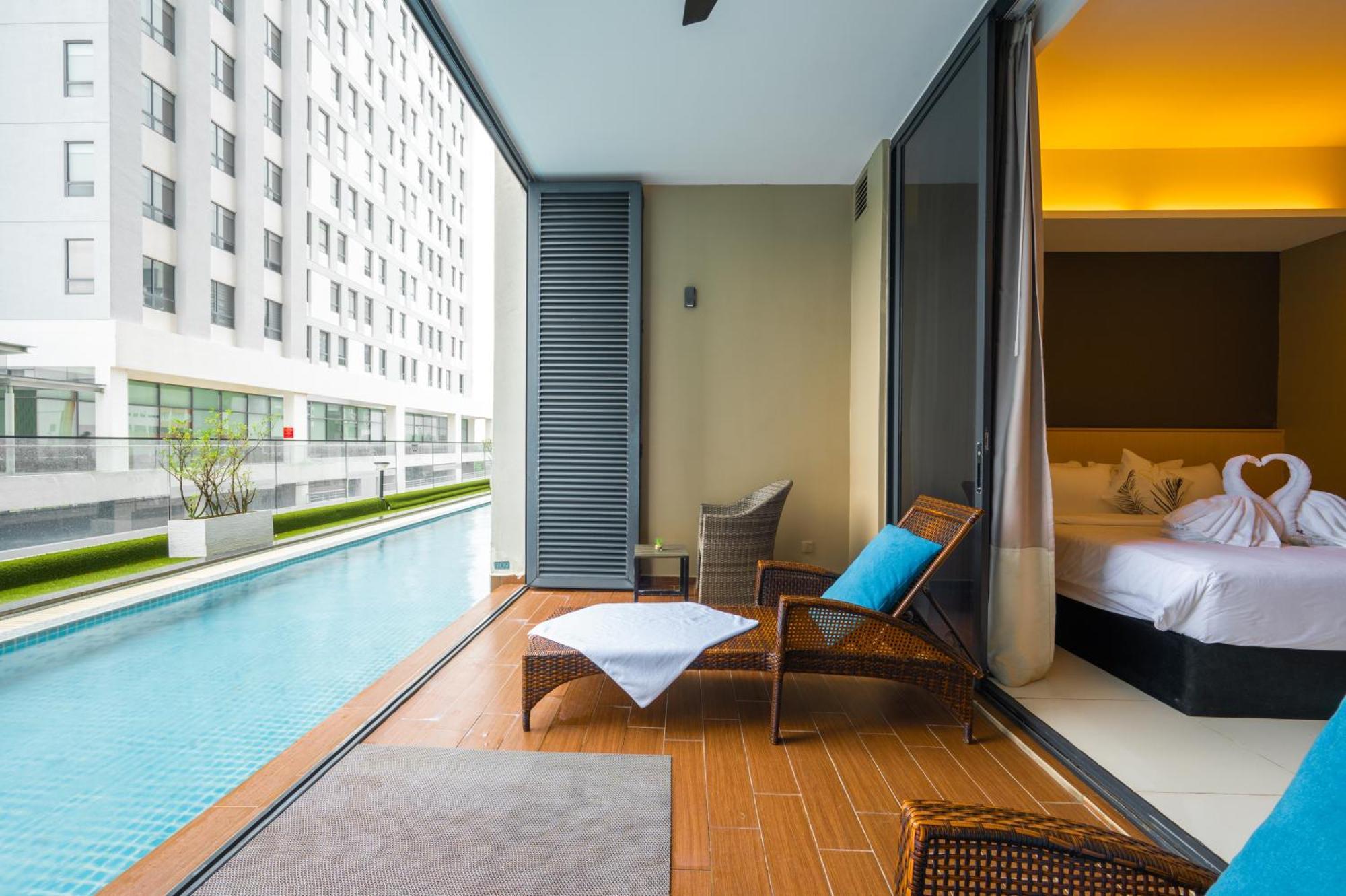Greystone 99 Suites Malacca Екстер'єр фото