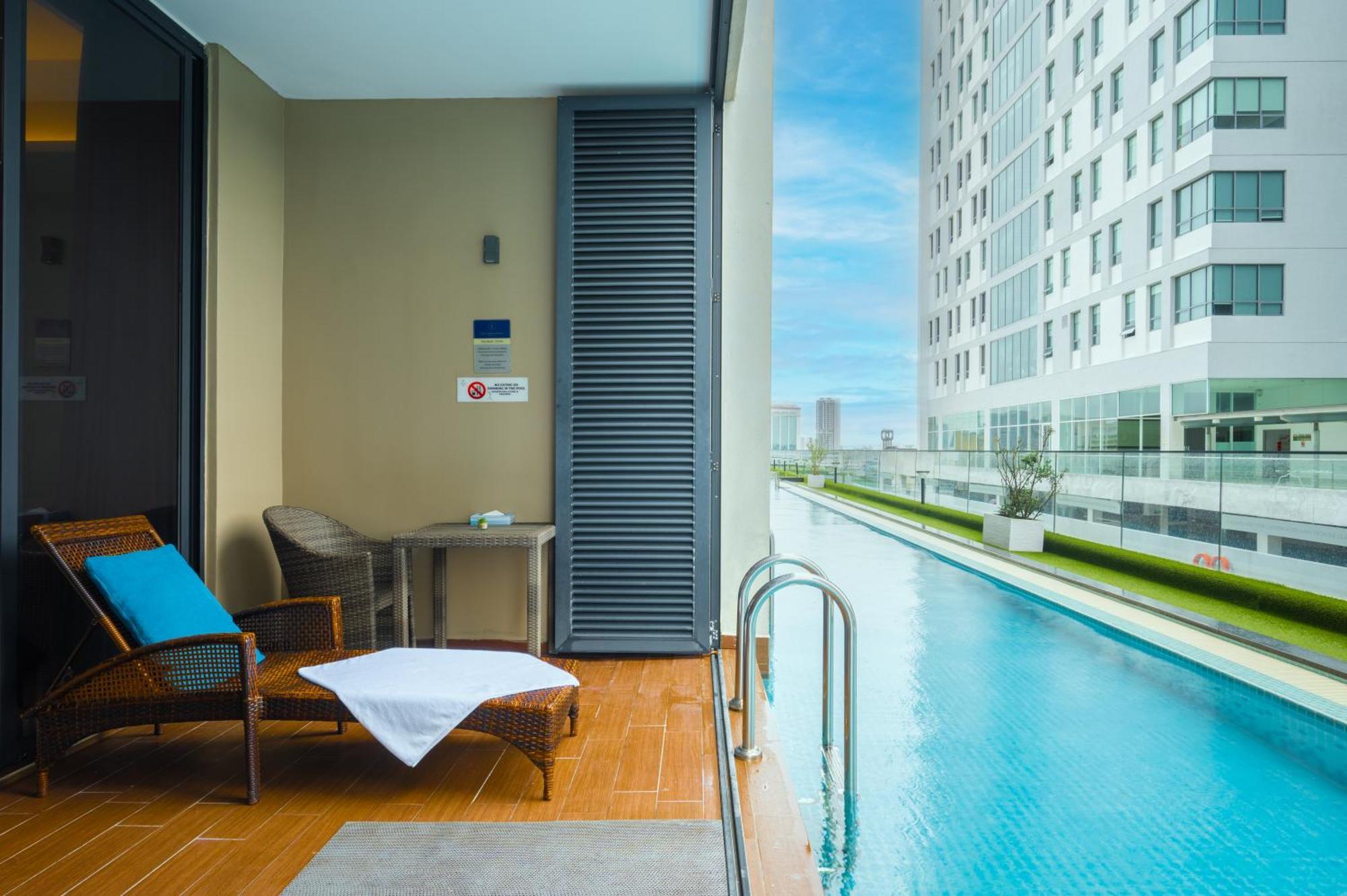 Greystone 99 Suites Malacca Екстер'єр фото