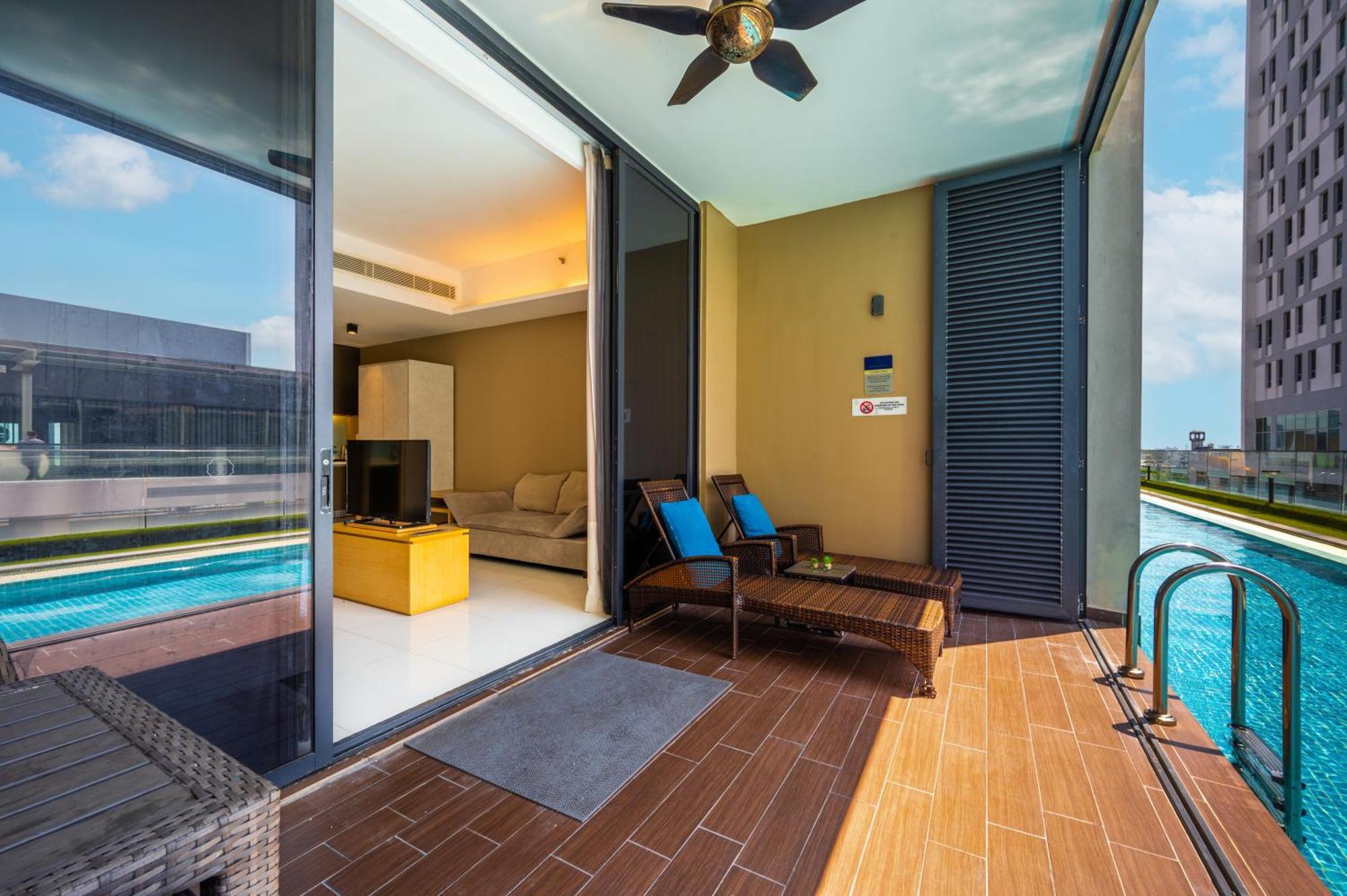 Greystone 99 Suites Malacca Екстер'єр фото